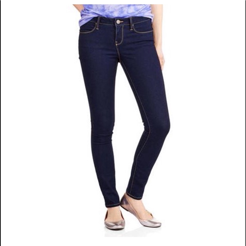 No Boundaries Juniors' classic skinny jeans